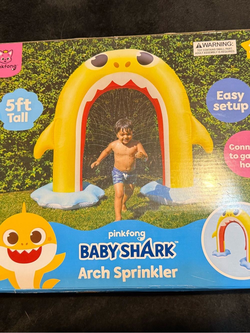 Pinkfong Baby Shark Yellow Arch Sprinkler - Kids Outdoor Play Sprinkler